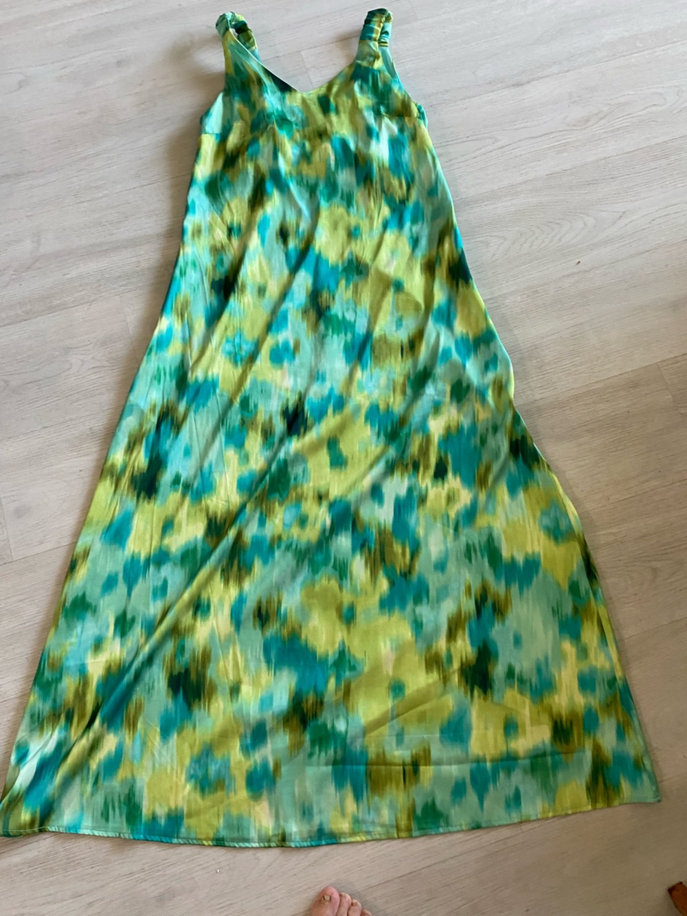 Nicole Miller” Vibrant Teal & Lime Print Maxi Dress